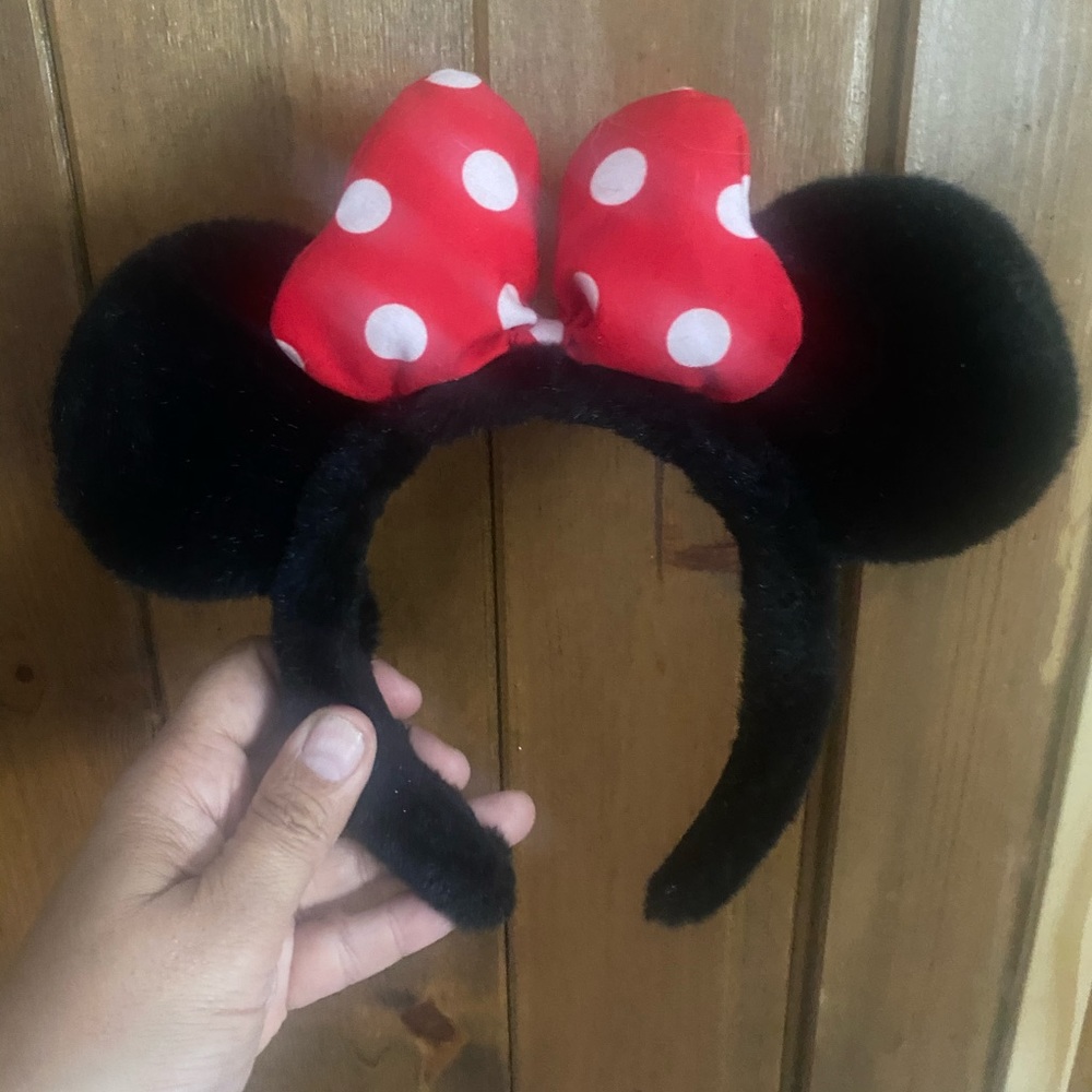 Minnie Mouse Ears with bow